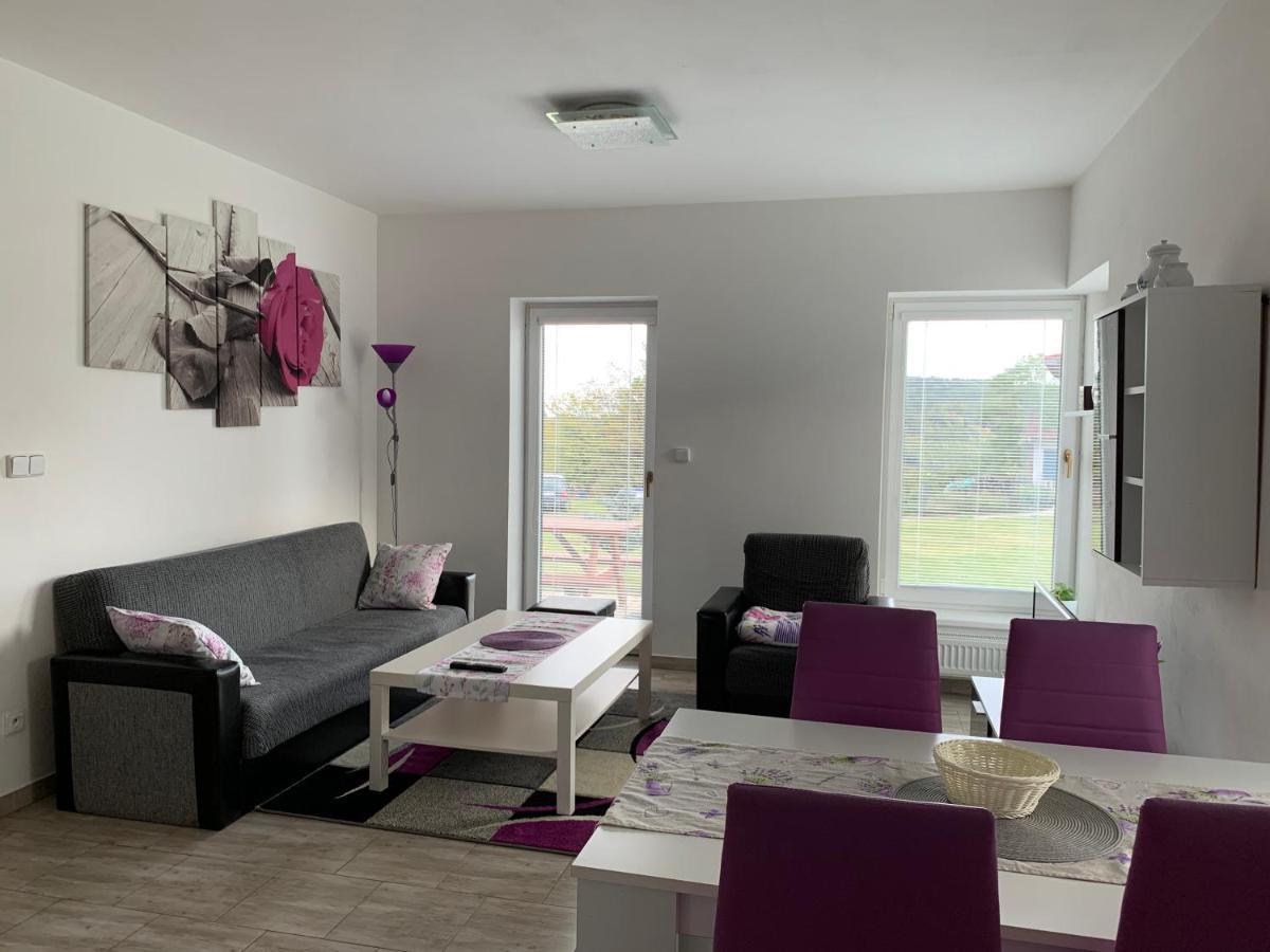 Apartmany Na Rozcesti Lomnice nad Popelkou Eksteriør bilde
