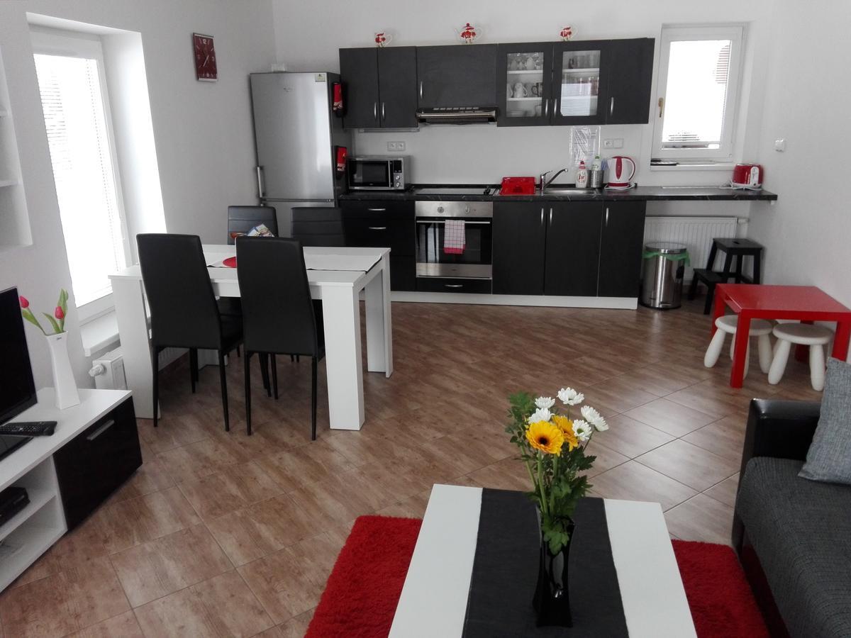 Apartmany Na Rozcesti Lomnice nad Popelkou Eksteriør bilde
